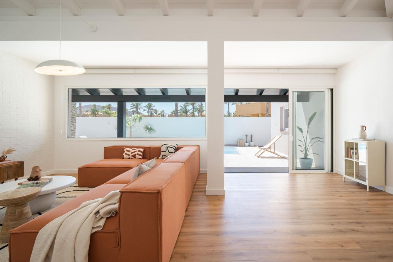 Villa Tropico - Design House With Pool In Corralejo Eksteriør billede